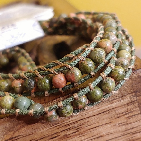 💜 Stone Bead Wrap Bracelet, Greens - Picture 5 of 7